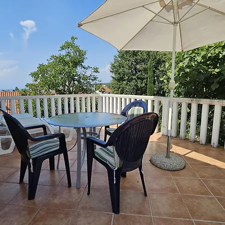 Magdica Appartamento Malinska