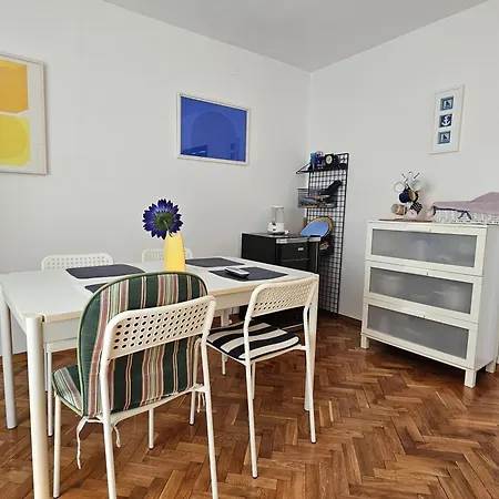 Magdica Apartment *
