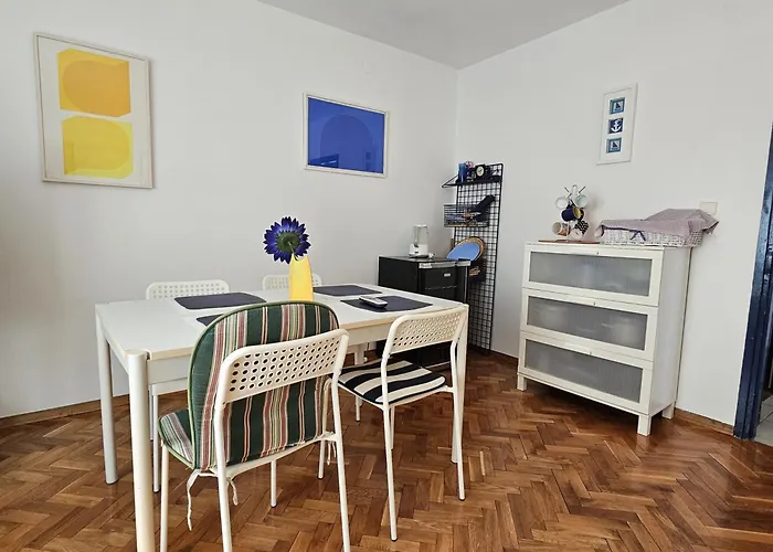 Magdica Apartment *